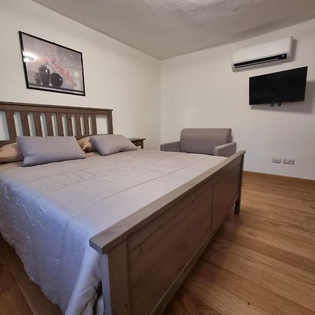 Appartement La Casina Sul Fiume à Prato  Extérieur photo