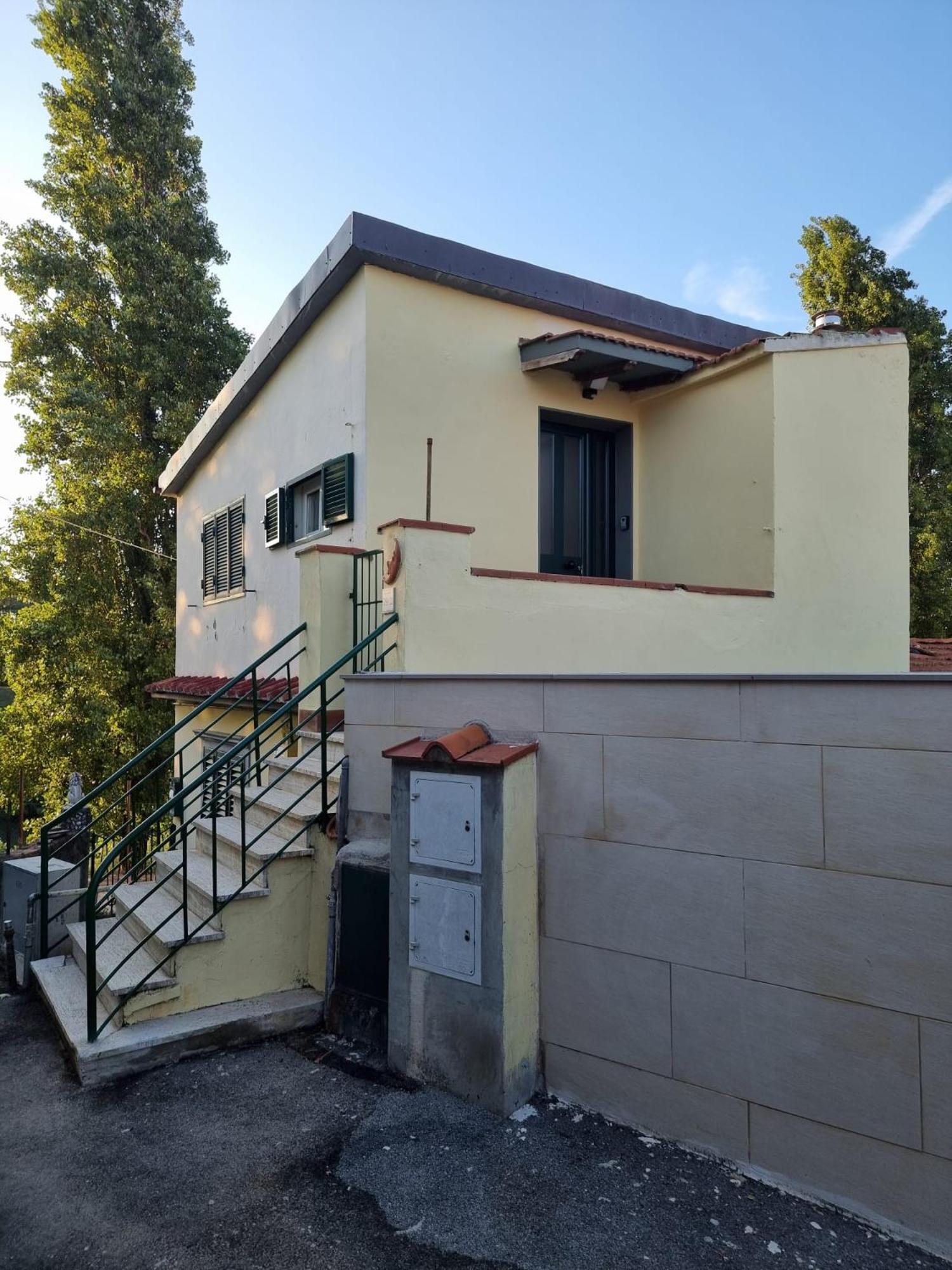 Appartement La Casina Sul Fiume à Prato  Extérieur photo